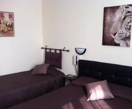 فندق Le Splendid تروي