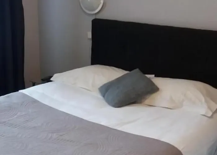 Le Splendid 2* Troyes